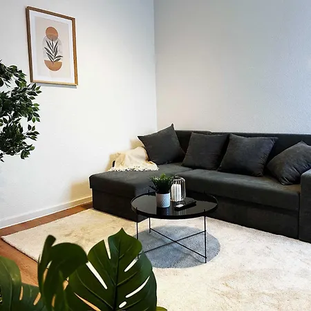 60qm In Zentral Gelegen Mit Hohen Decken - Beuys -