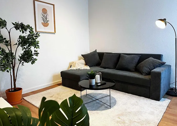 60qm In Zentral Gelegen Mit Hohen Decken - Beuys -