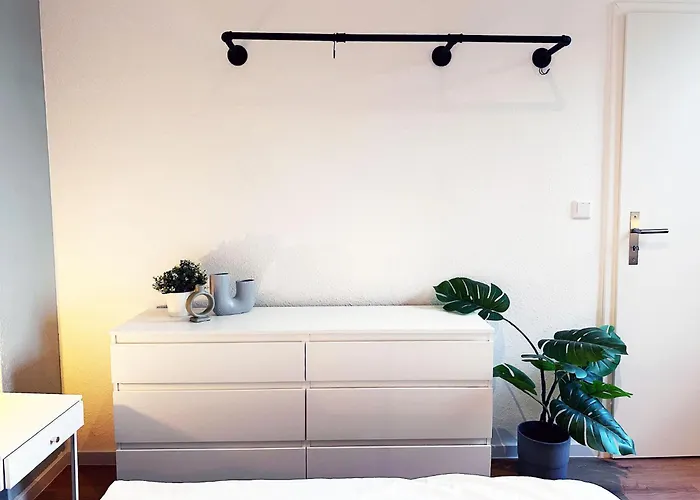 60qm In Zentral Gelegen Mit Hohen Decken - Beuys - * Viersen